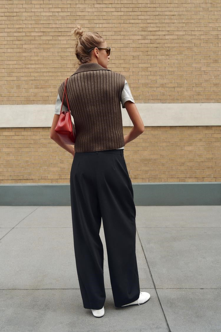 ZA Ribbed Knit Zip-Up Vest