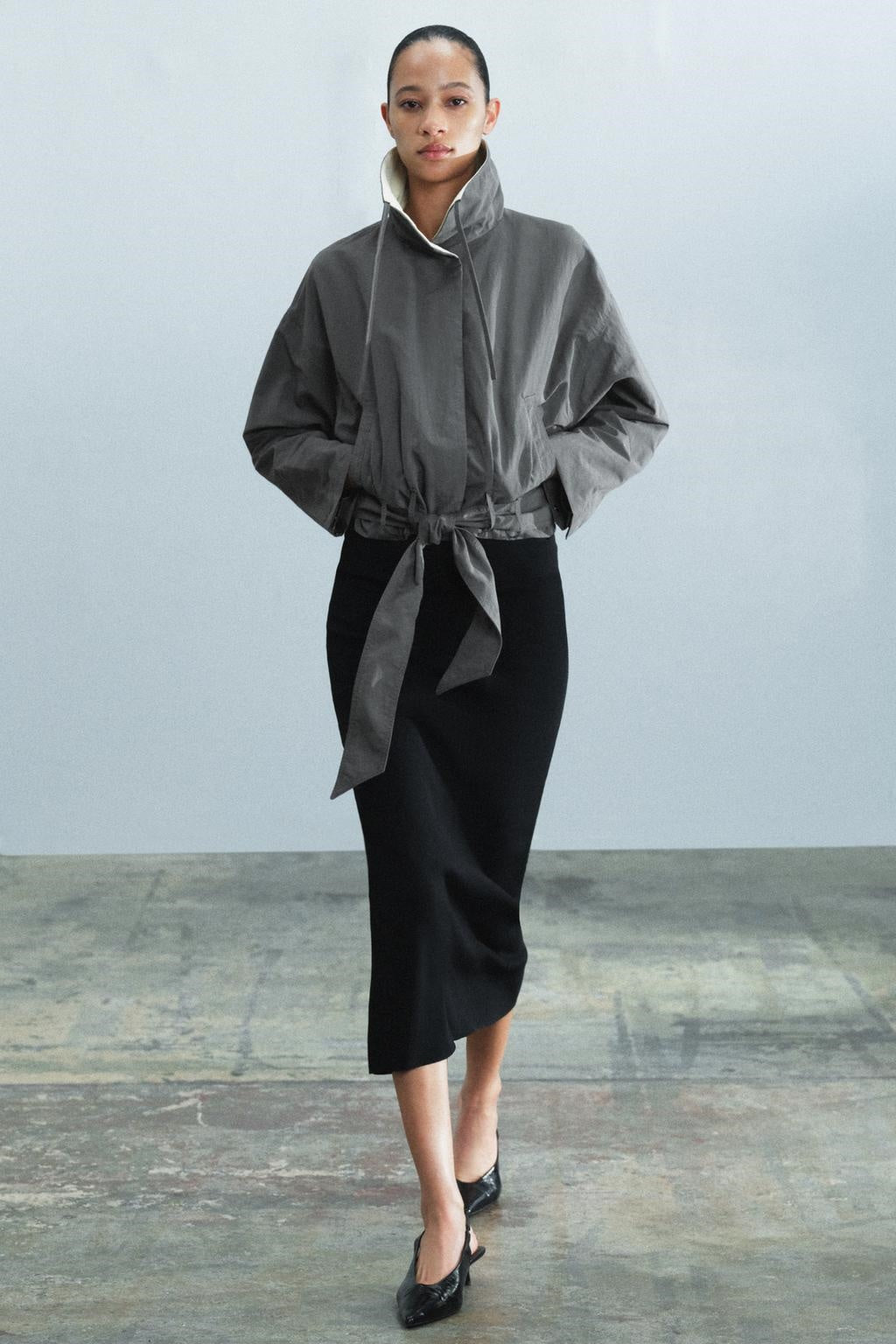 ZA Contrast Collar Tie-Hem Jacket