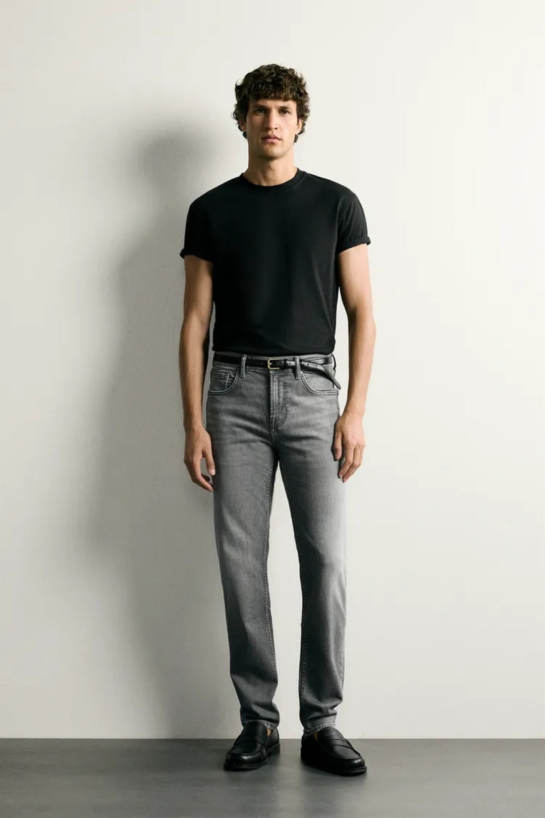 ZA Straight-Fit Washed Jeans
