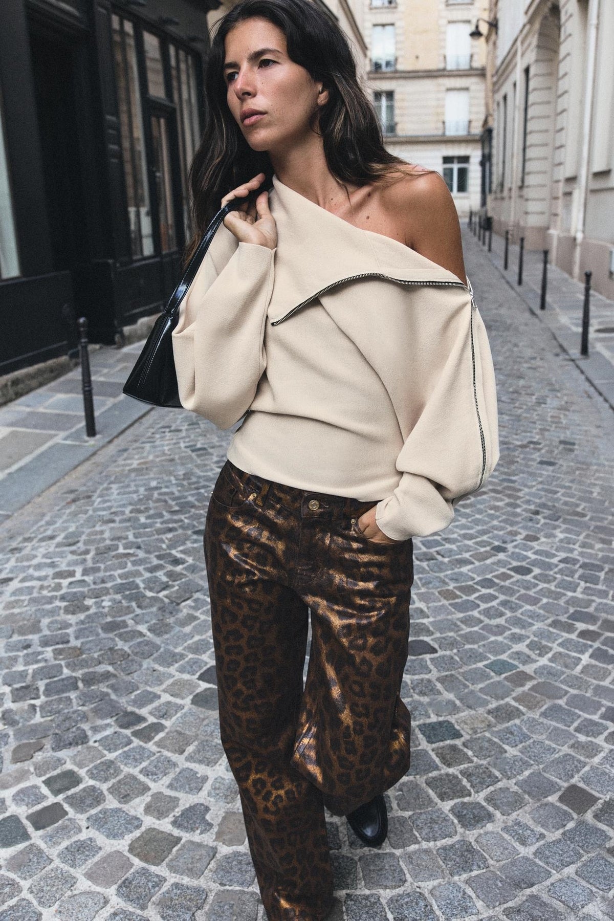 ZA Asymmetric Zip-Off Shoulder Sweater