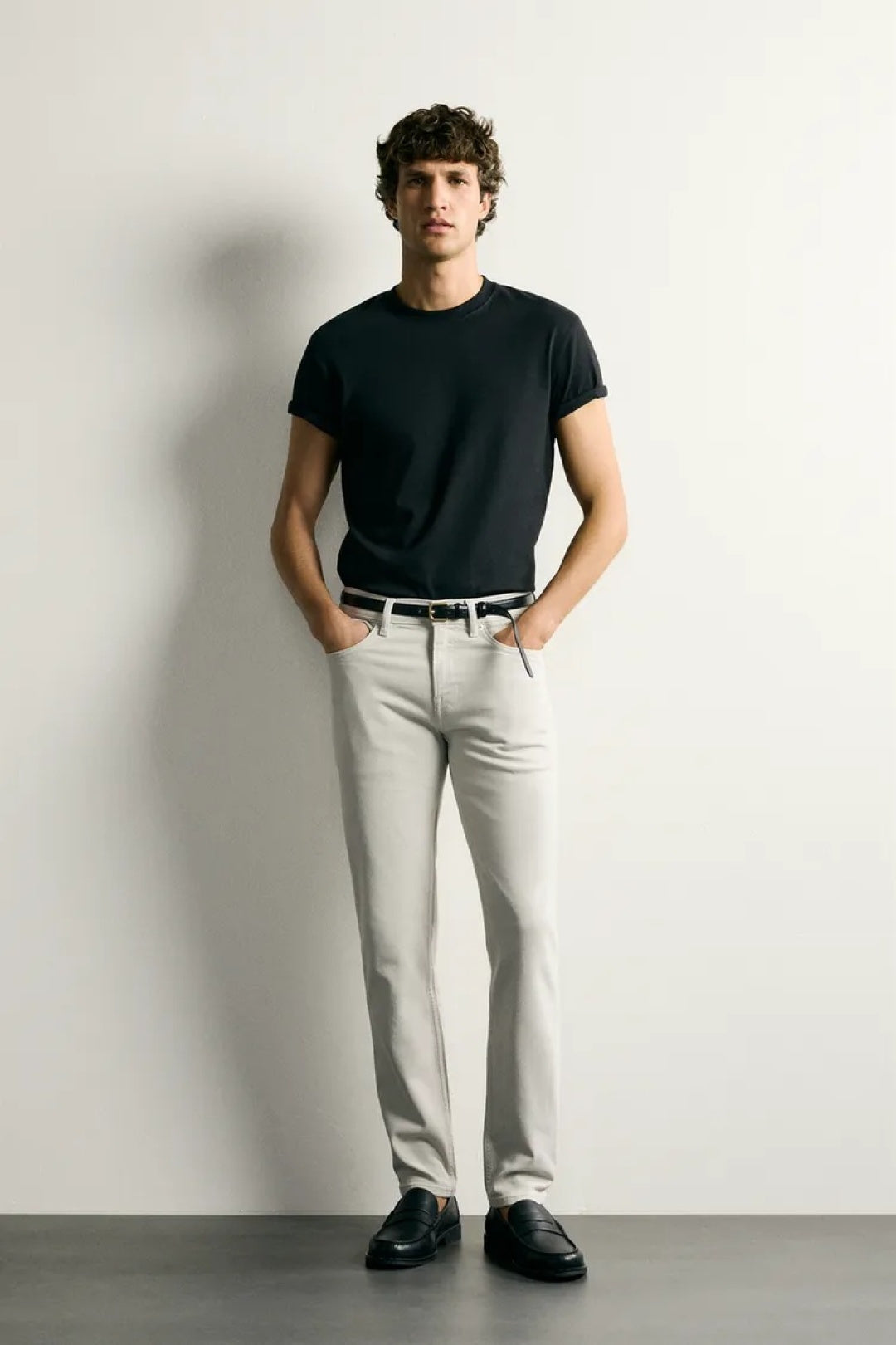 ZA Straight-Fit Washed Jeans